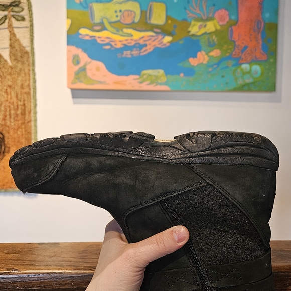 Oboz thinsulate wool and suede boots - Picture 11 of 16